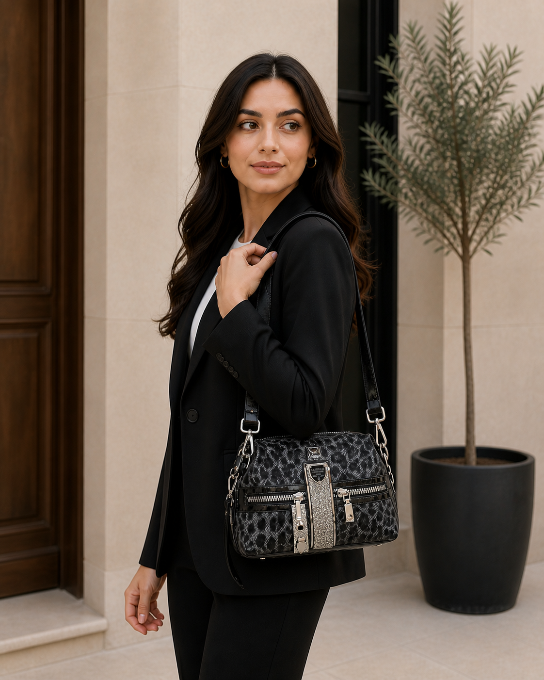Vienca Leopard Chic Luxury Handbag – Modern Elegant Everyday Bag