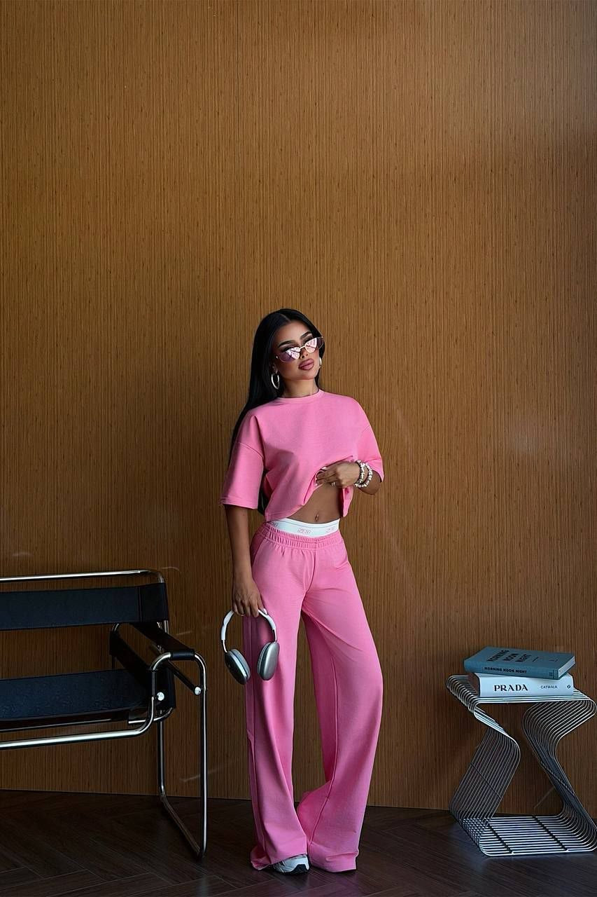 Blush Pink Cropped Lounge Set – Oversized Tee & Wide-Leg Pants Two-Piece Outfit
