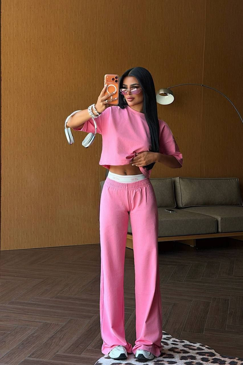 Blush Pink Cropped Lounge Set – Oversized Tee & Wide-Leg Pants Two-Piece Outfit
